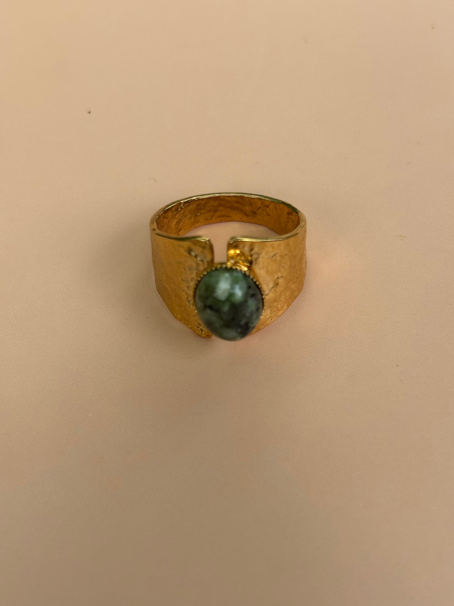 Green stone ring